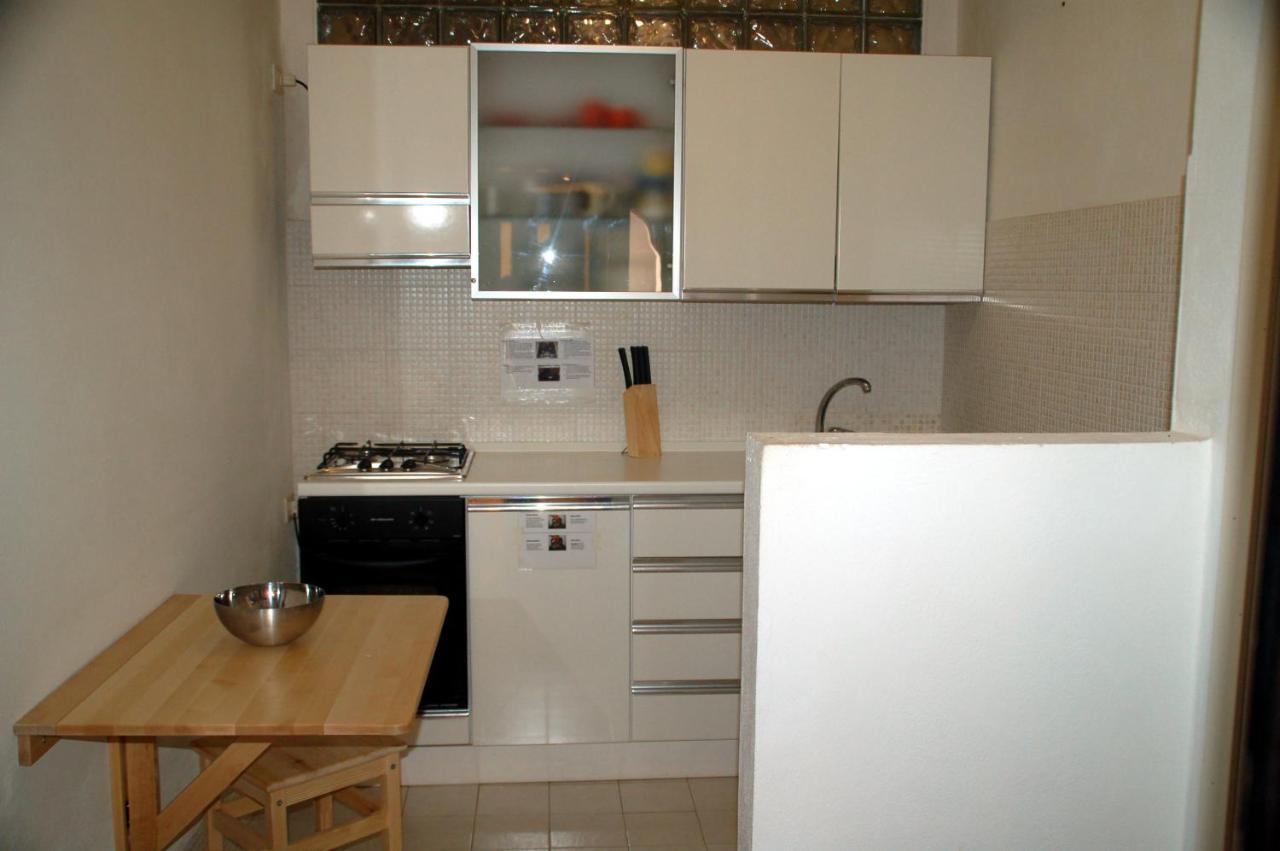 Nice Apartments In Waterfront Villa In Bosa Porto Alabe トレズヌラーゲス エクステリア 写真